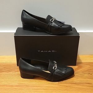 Tahari Langley Loafers size 7